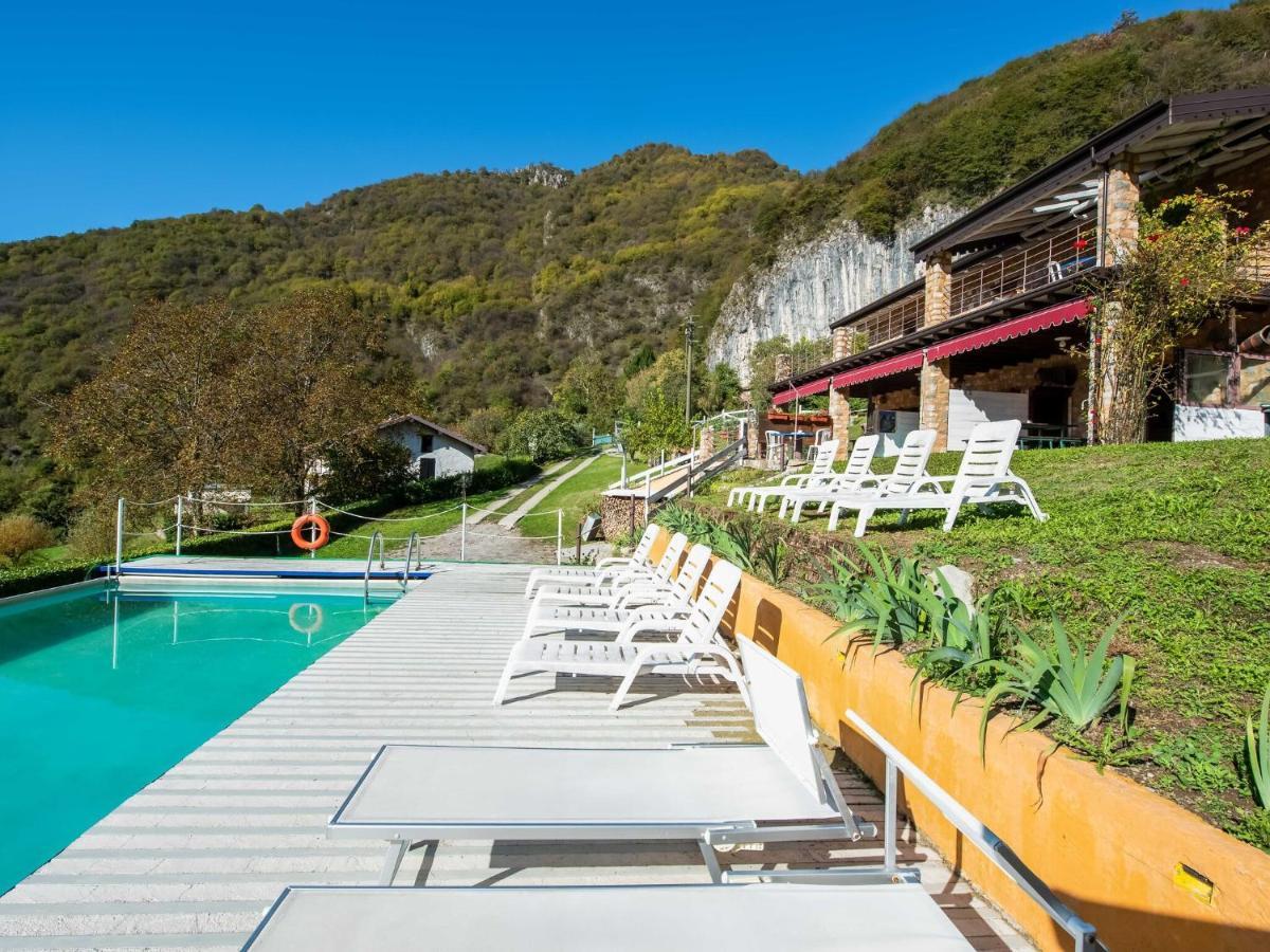 Beautiful Chalet With Swimming Pool In Lombardy Villa Marone Exteriör bild