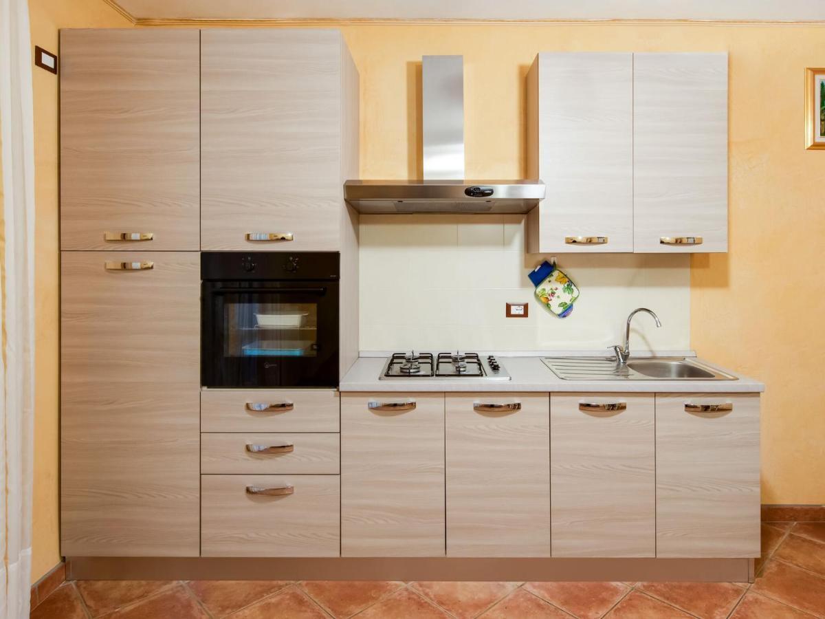 Beautiful Chalet With Swimming Pool In Lombardy Villa Marone Exteriör bild