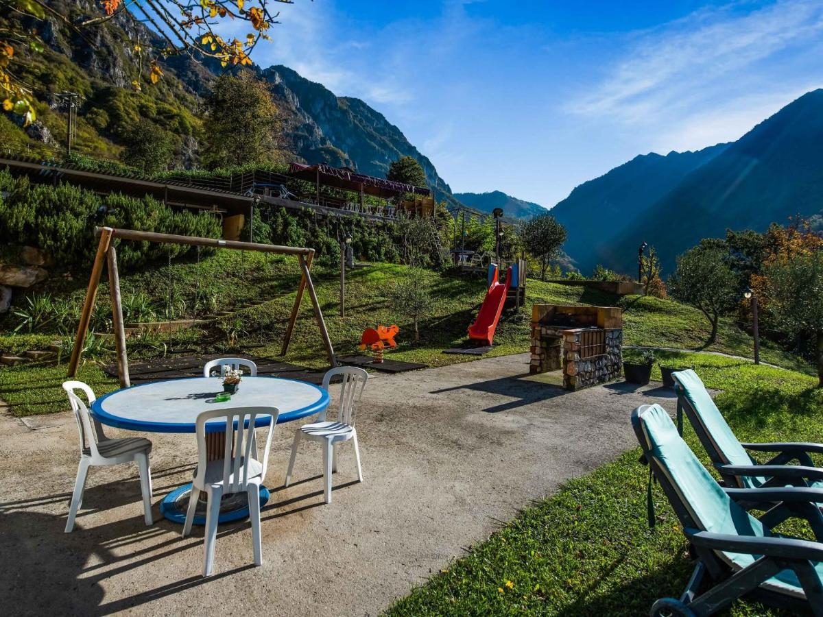 Beautiful Chalet With Swimming Pool In Lombardy Villa Marone Exteriör bild